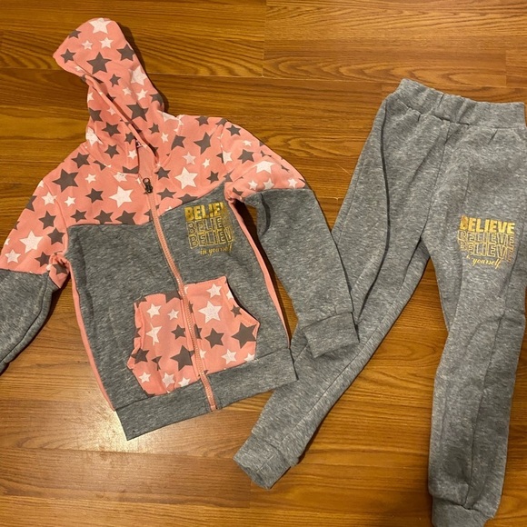 Love from the Heart Sweatsuit size 5/6 (HG) - Picture 6 of 11